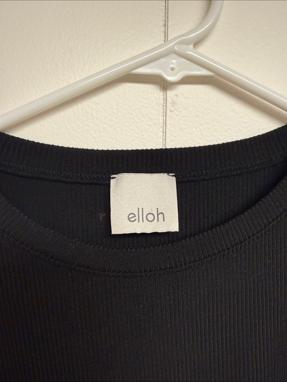 Black Long Sleeve Ribbed Tee - Picture 2 of 3